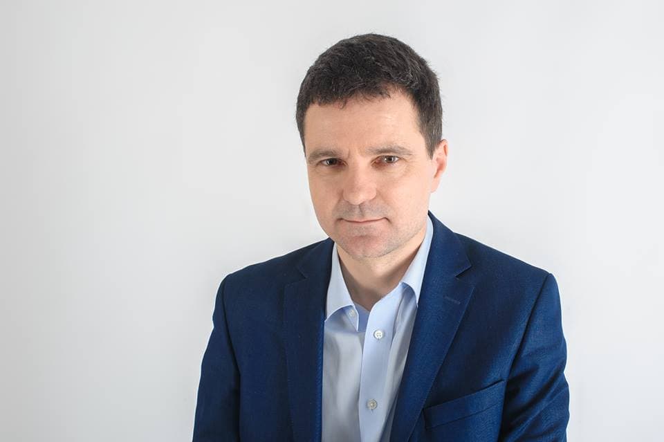 Romania opposition party leader announces resignation over same-sex marriage constitution changes