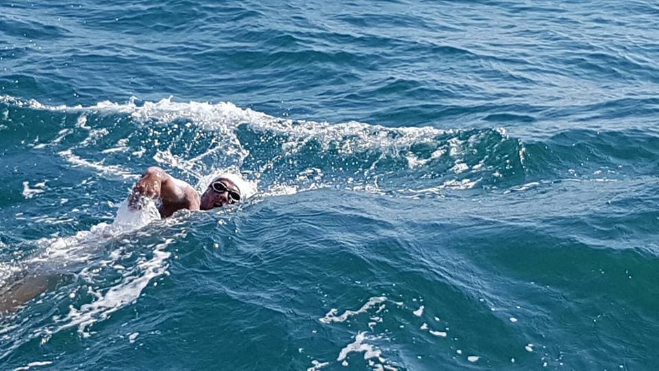 Romanian sports teacher becomes fastest Romanian to cross the English Channel