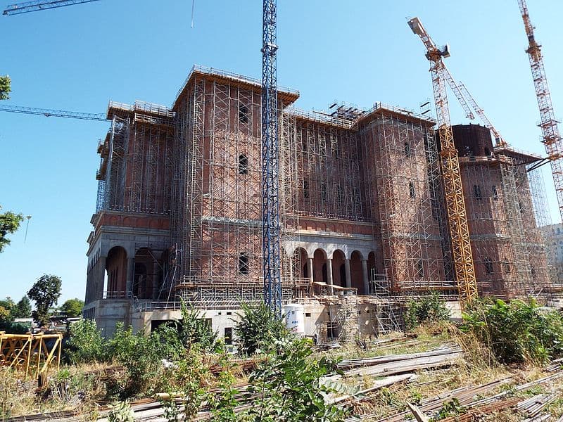 Romanian with EUR 100 pension donates EUR 2,000 to Redemption Cathedral