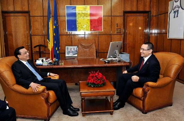 Chinese rapidity: Basketball with Romania's flag colours produced and sent to Romania for PM within one day