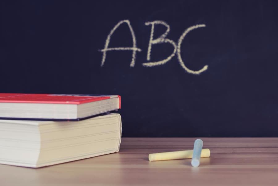 Romania may extend compulsory education to 15 years