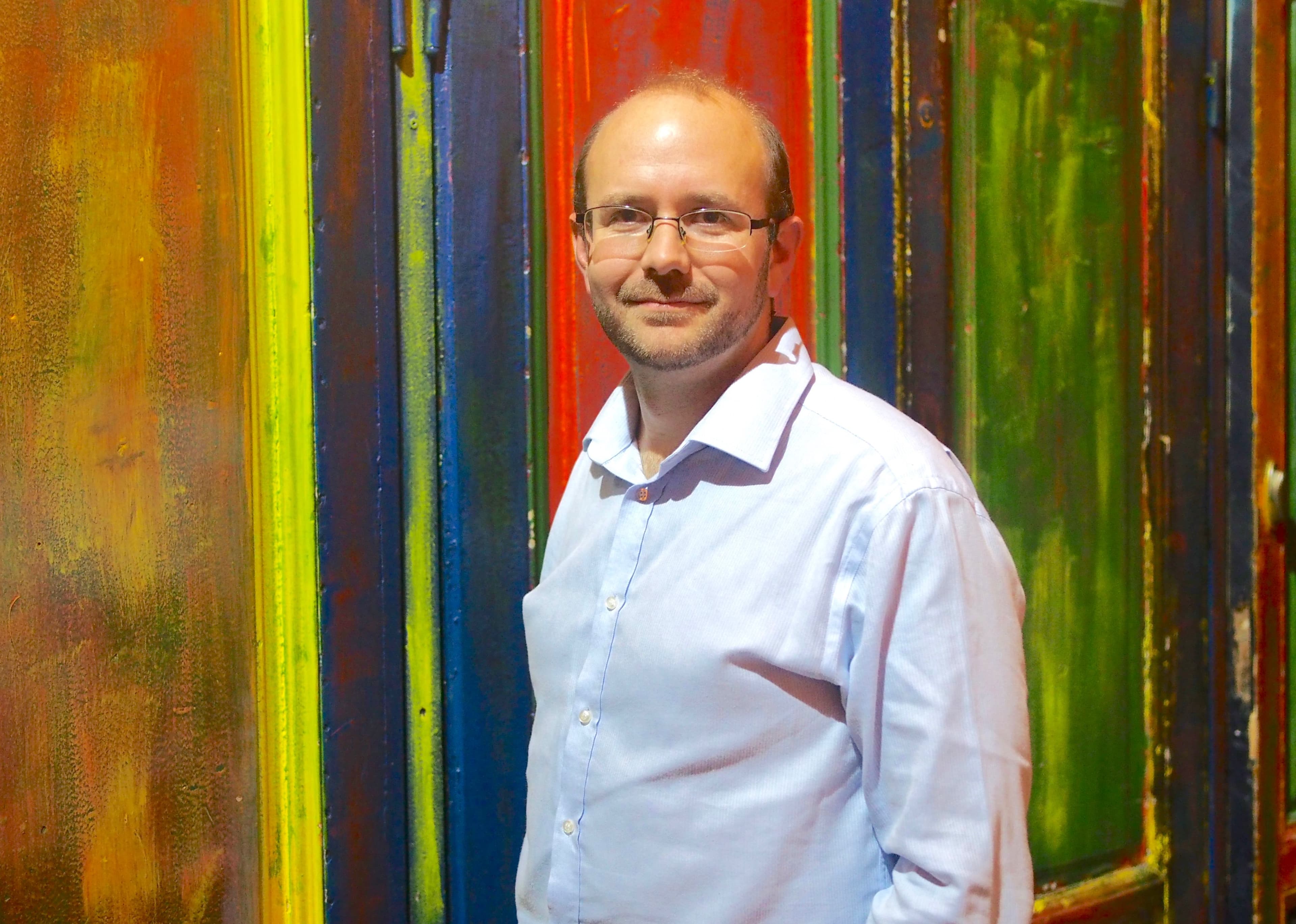 A British teacher & history podcaster in Bucharest proves every day is worth remembering