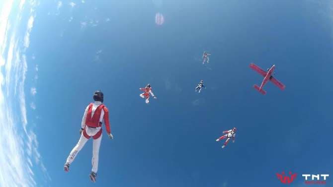 Romania hosts largest skydiving festival in Eastern Europe this week