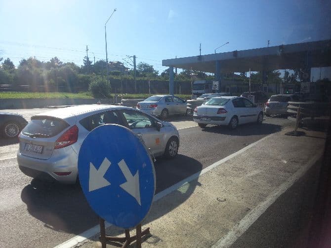 Romanian opposition MPs want to remove tolls for crossing two bridges over the Danube