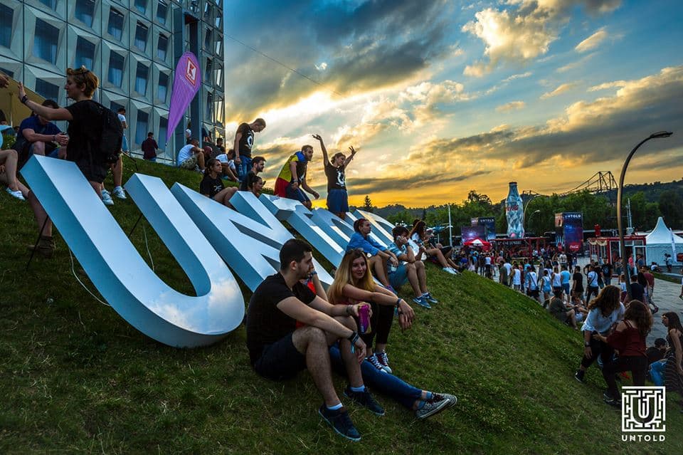 Top high school graduates get free entry to Romania’s biggest music festivals this year