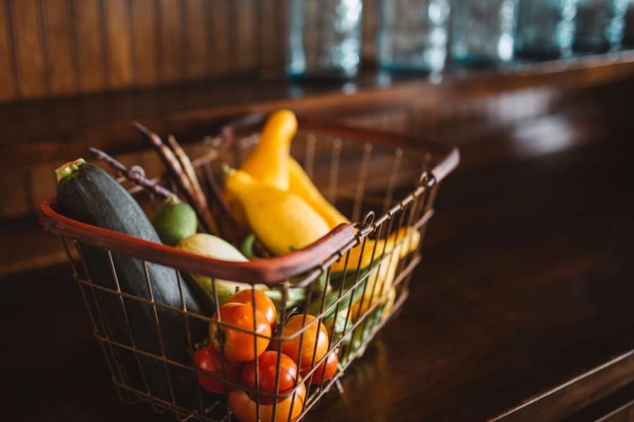 Bucharest City Hall plans food bank for the poor