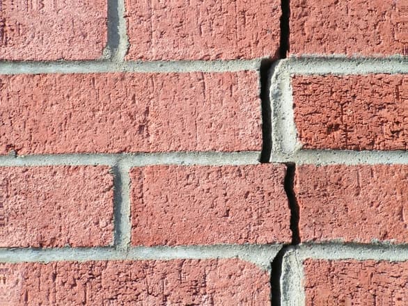 Study: 40% of the homes in Romania need repairs