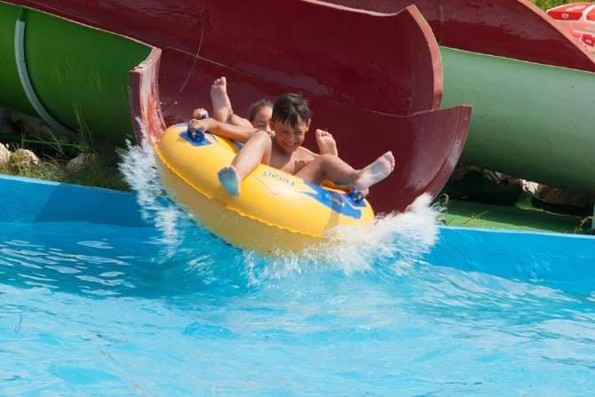 Biggest waterparks near Bucharest open gates this weekend for new season