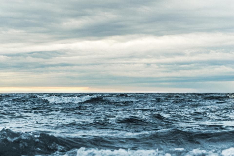 Extreme rescue in Romania: People form human chain to save two sisters from drowning