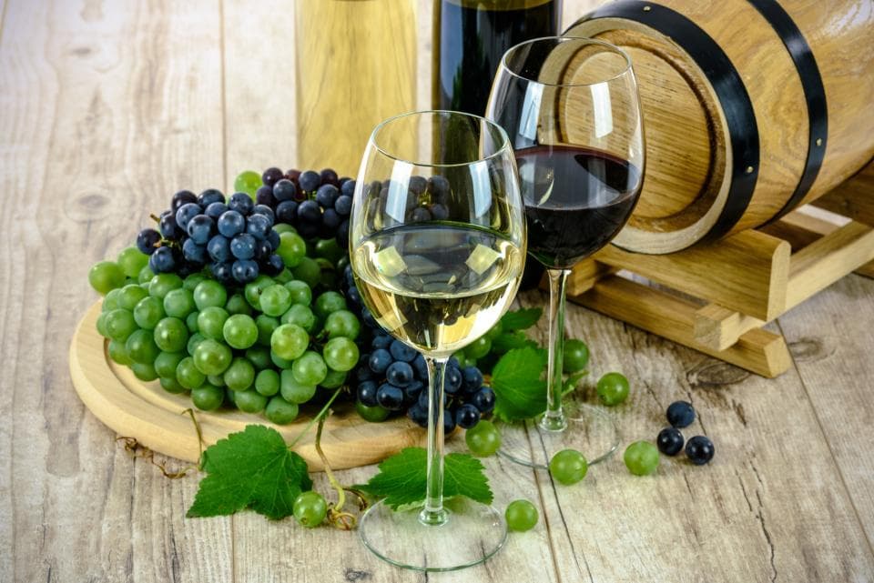 National day of Romanian food and wine may be celebrated in September
