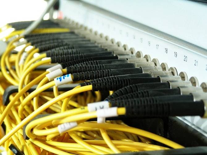 More Romanians surf the net: over 3 mln Internet connections, growth in mobile net use