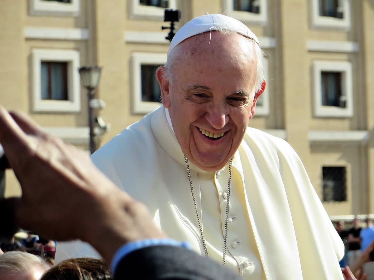 Romanian energy distributor builds infrastructure for Pope’s visit in record time