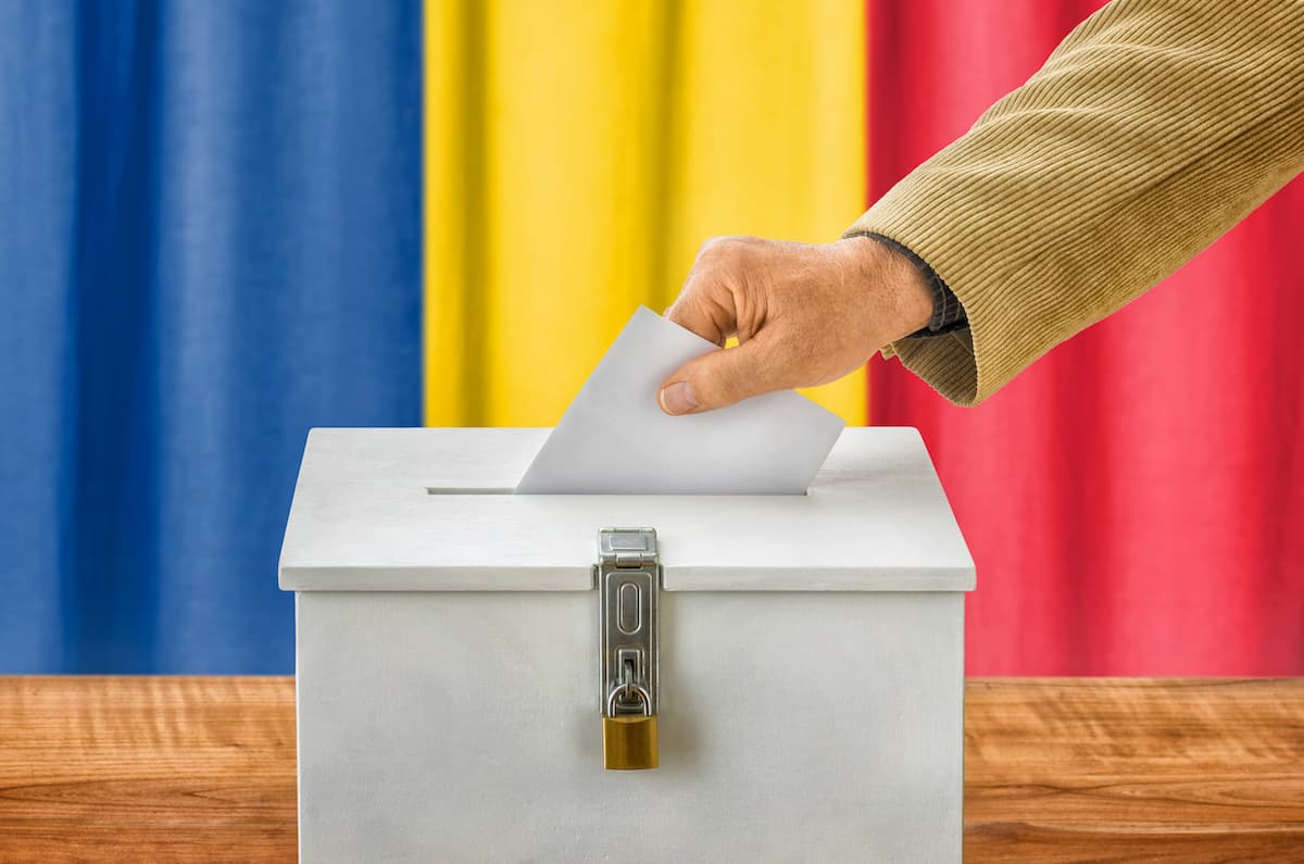 Voting registration period for Romanians abroad could be extended