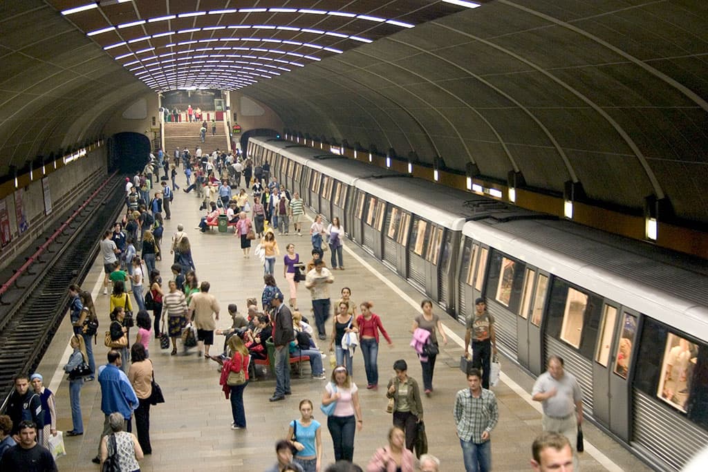 Bucharest commuters promised same type of ticket for metro, bus and regional train this year