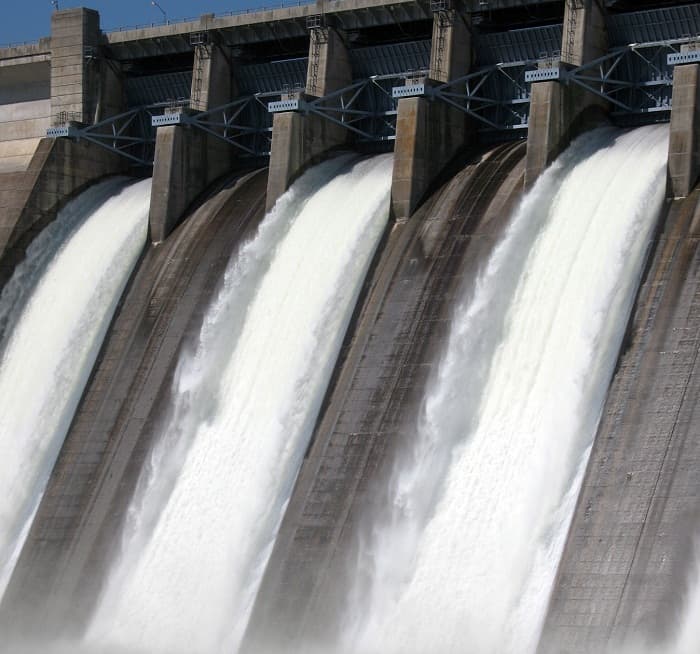 Italian investors eye EUR 220 mln investment in Romanian hydro power after Bulgarian projects