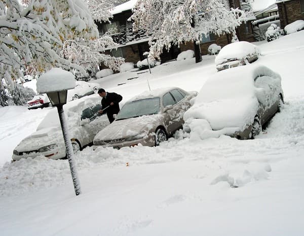 Snow and strong wind expected over the weekend in Romania