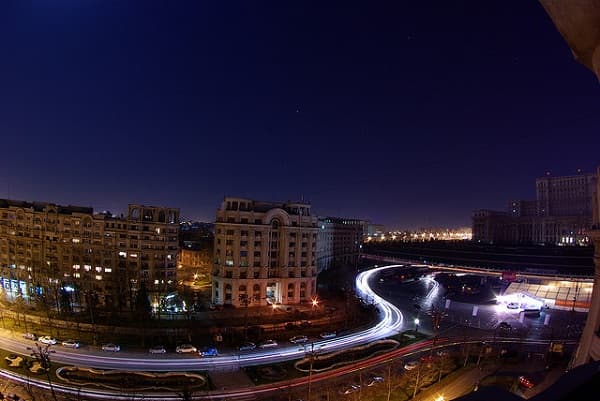 Romania turns off the lights for Earth Hour