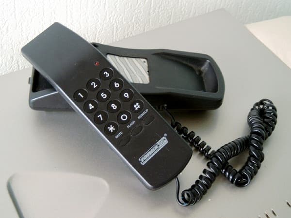 Romanian telecom operator Romtelecom offers free phone calls to Japan