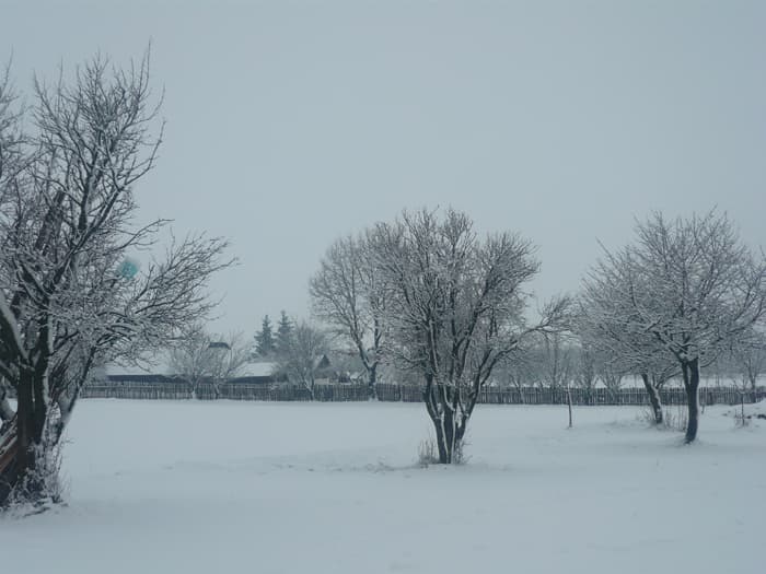 Romanian mountain areas, covered by first snow of this season