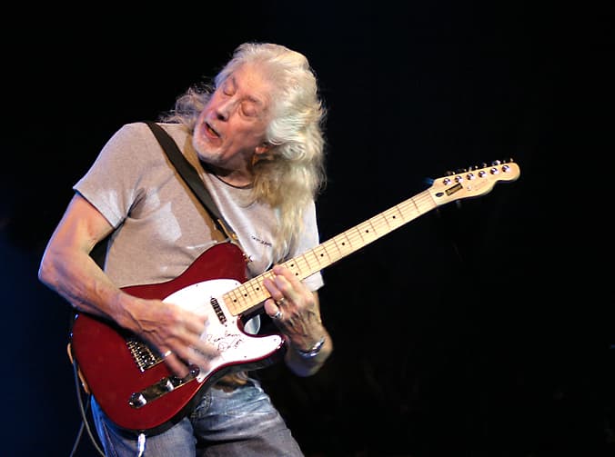 Weekend events in Bucharest, Romania: Discount Book Fair Kilipirim, John Mayall concert
