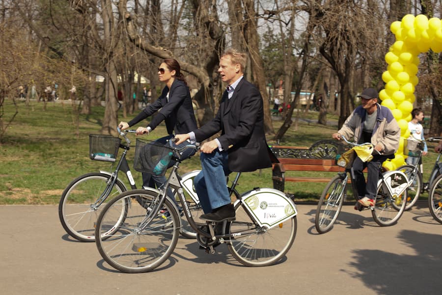 Back in the saddle: Bike sharing centers in Bucharest re-open this week-end