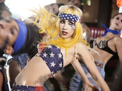 Romania pays EUR 250,000 to display tourism brand at Lady Gaga, Red Hot Chilli Peppers concerts