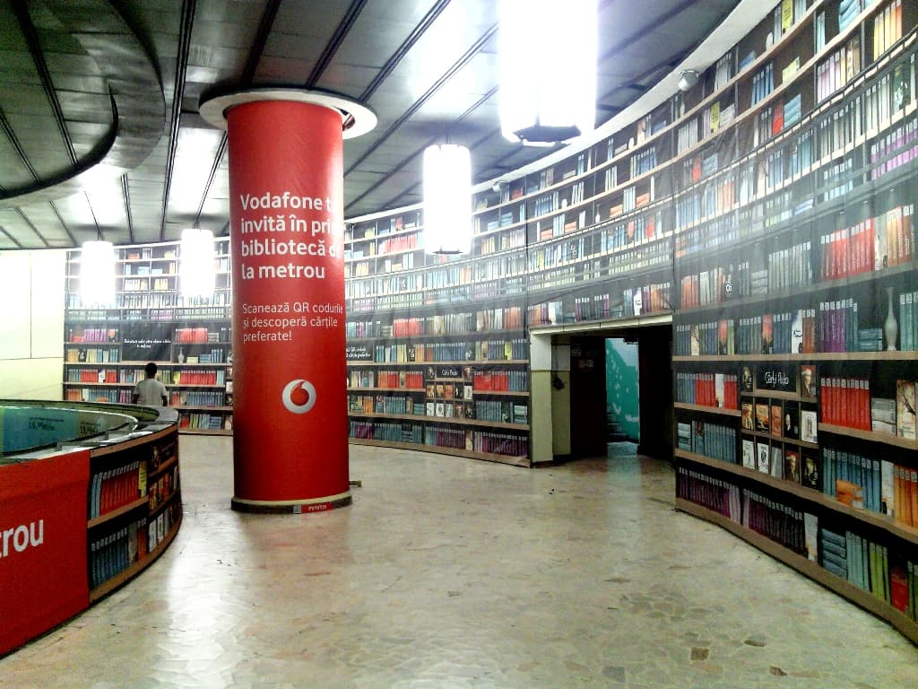 Vodafone Romania adds unconventional advertising campaign: digital library at Bucharest metro