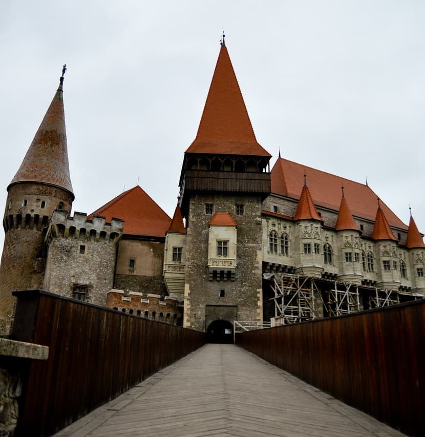 Romania's Hunyad Castle chosen as a film set for Fright Night 2