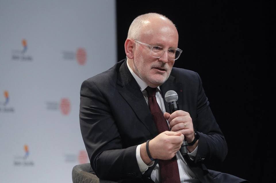Romanian SocDem leader gets new warning from EC VP Timmermans at PES congress