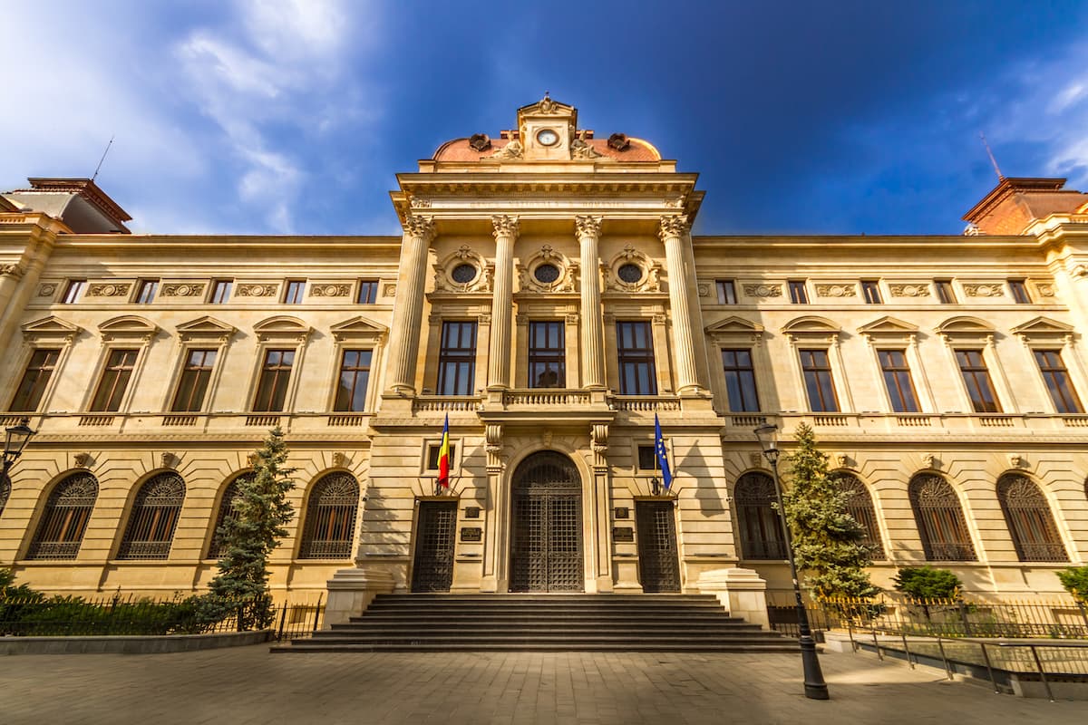 Bucharest Old Town highlights: Romania’s Central Bank Palace & its numismatic museum