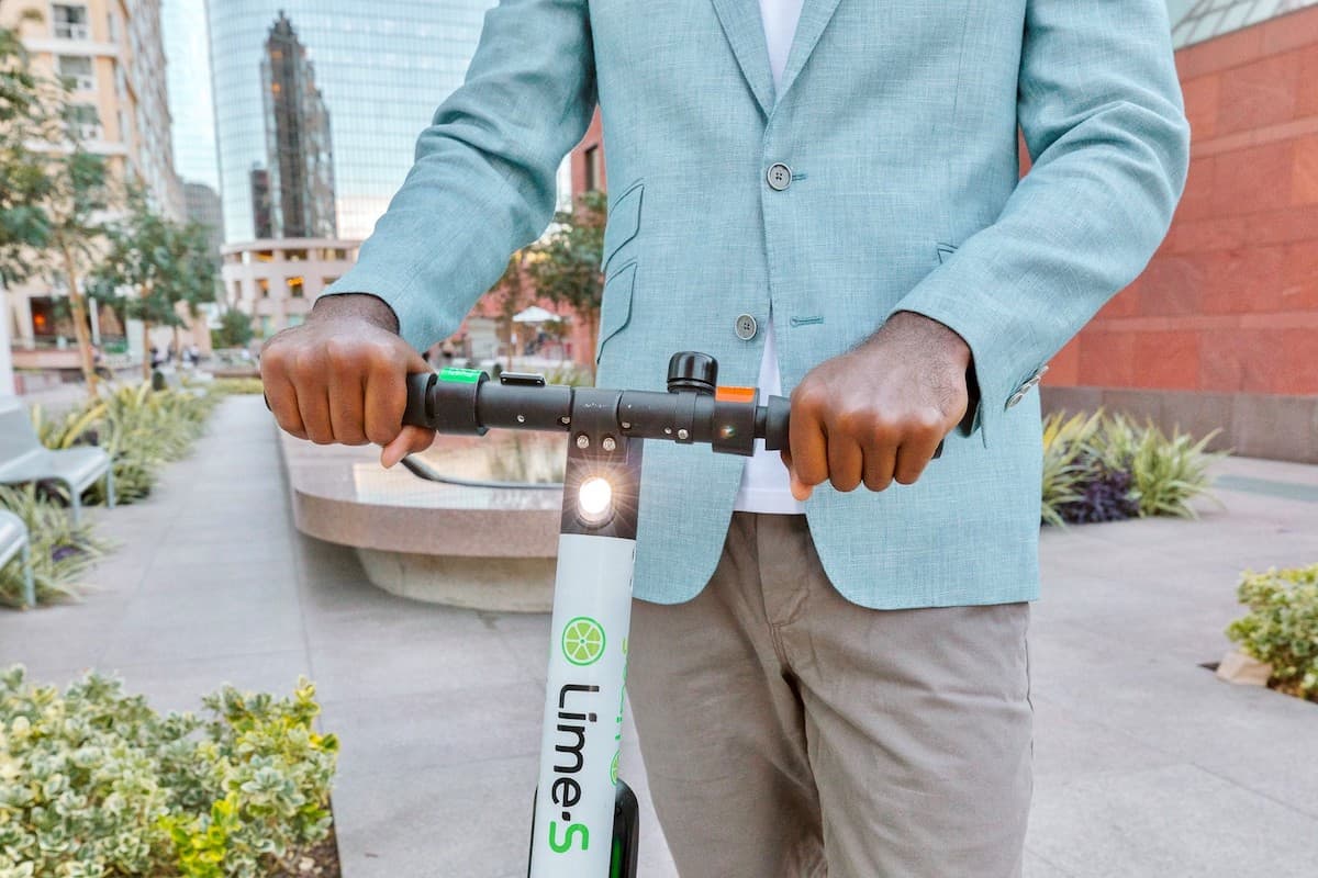 Some 1,000 Lime e-scooters available in Bucharest