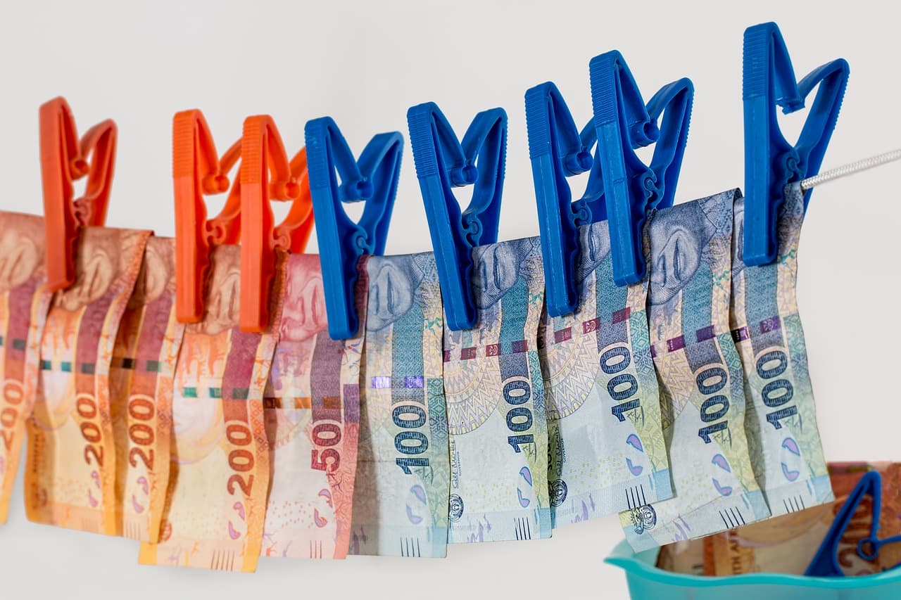 Romanian banks probed for money laundering, central bank official says