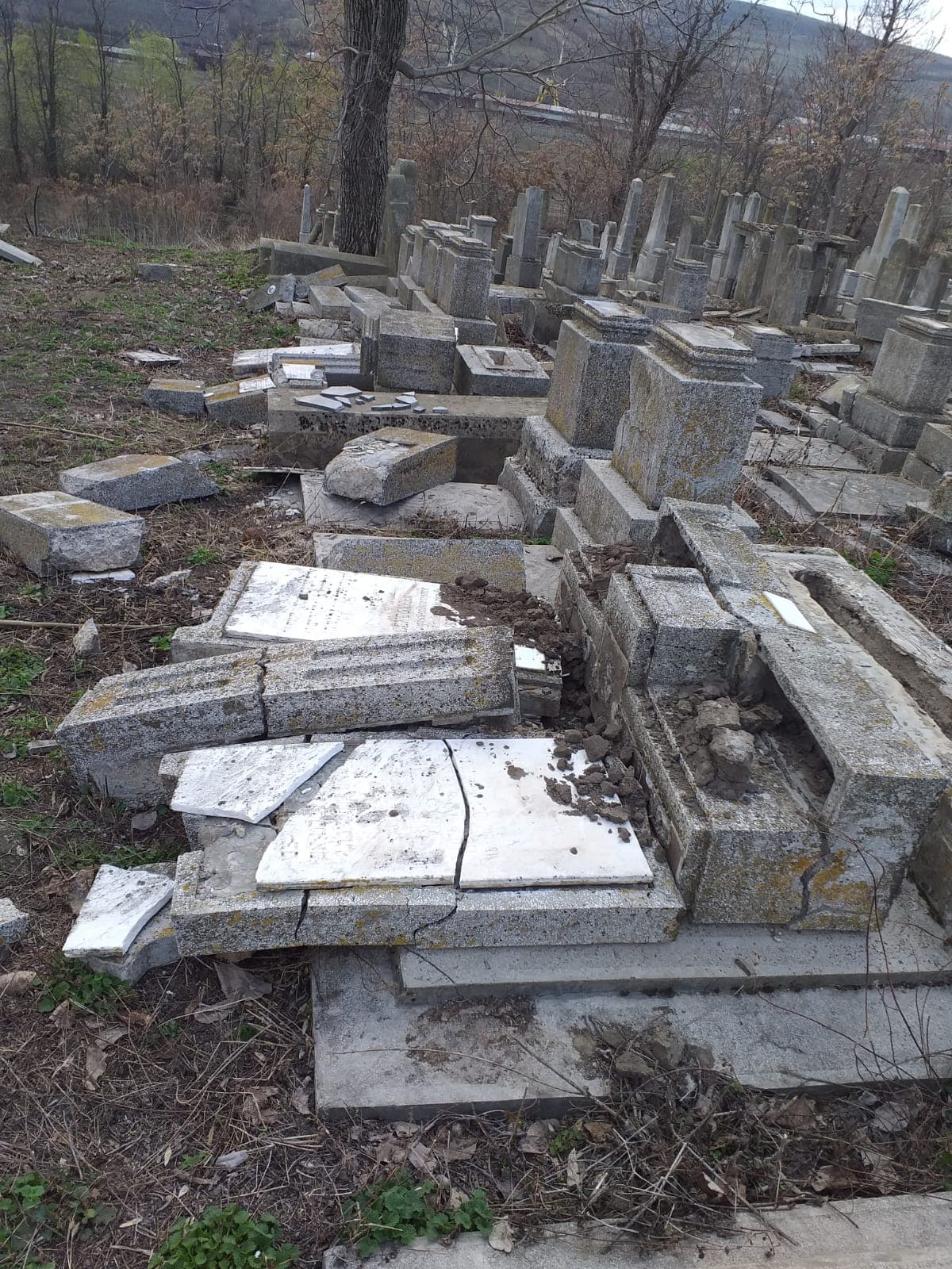 Jewish cemetery in eastern Romania, vandalized