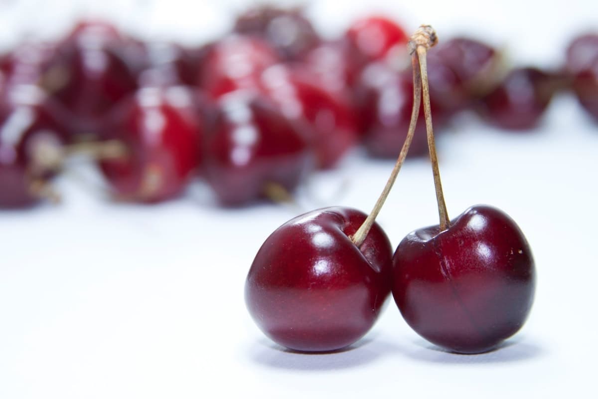 Romanian bank adds cherries to its exchange rate amid these fruits’ very high prices