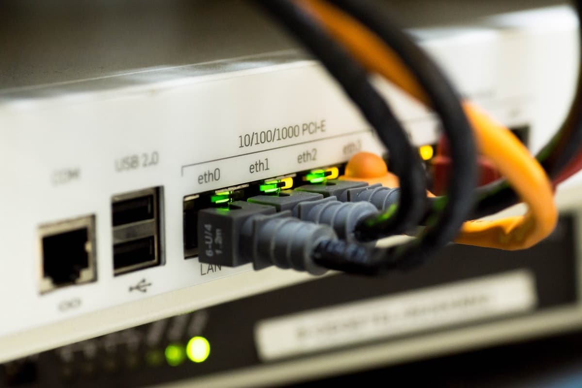 Internet traffic in Romania rises by 26% during state of emergency