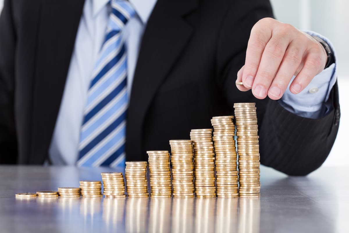 Average wage in Romania up 15% yoy in October 2019