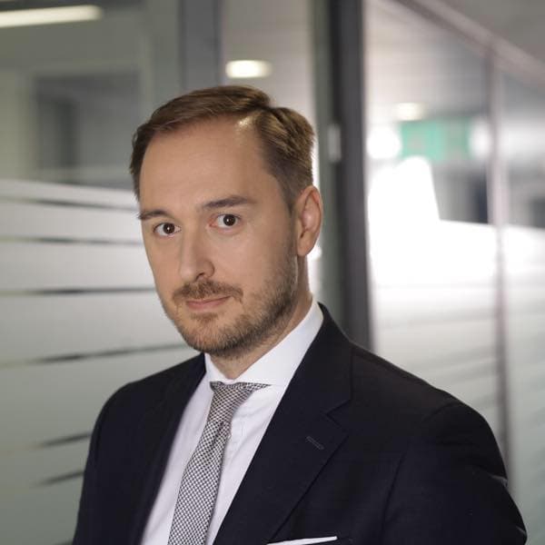 Romanian promoted to director for CEE at consultancy firm A.T. Kearney