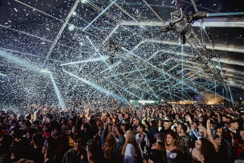 DJ's decision to play controversial pop folk song at big Romanian music festival sparks scandal