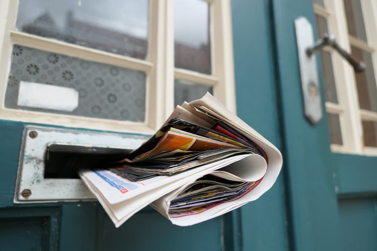Some 10,000 letters not delivered by Romanian Post found by Police