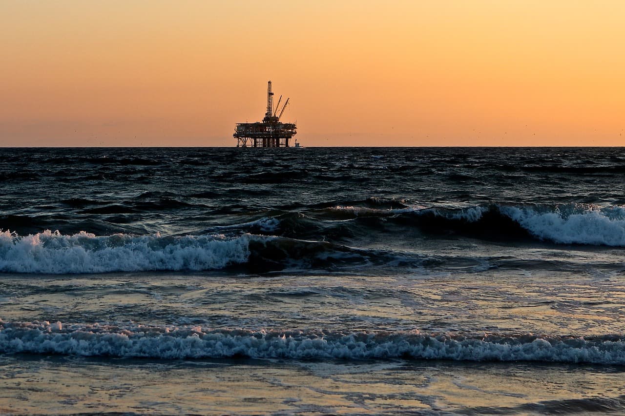 Lukoil begins offshore drilling at its Romanian Black Sea perimeter