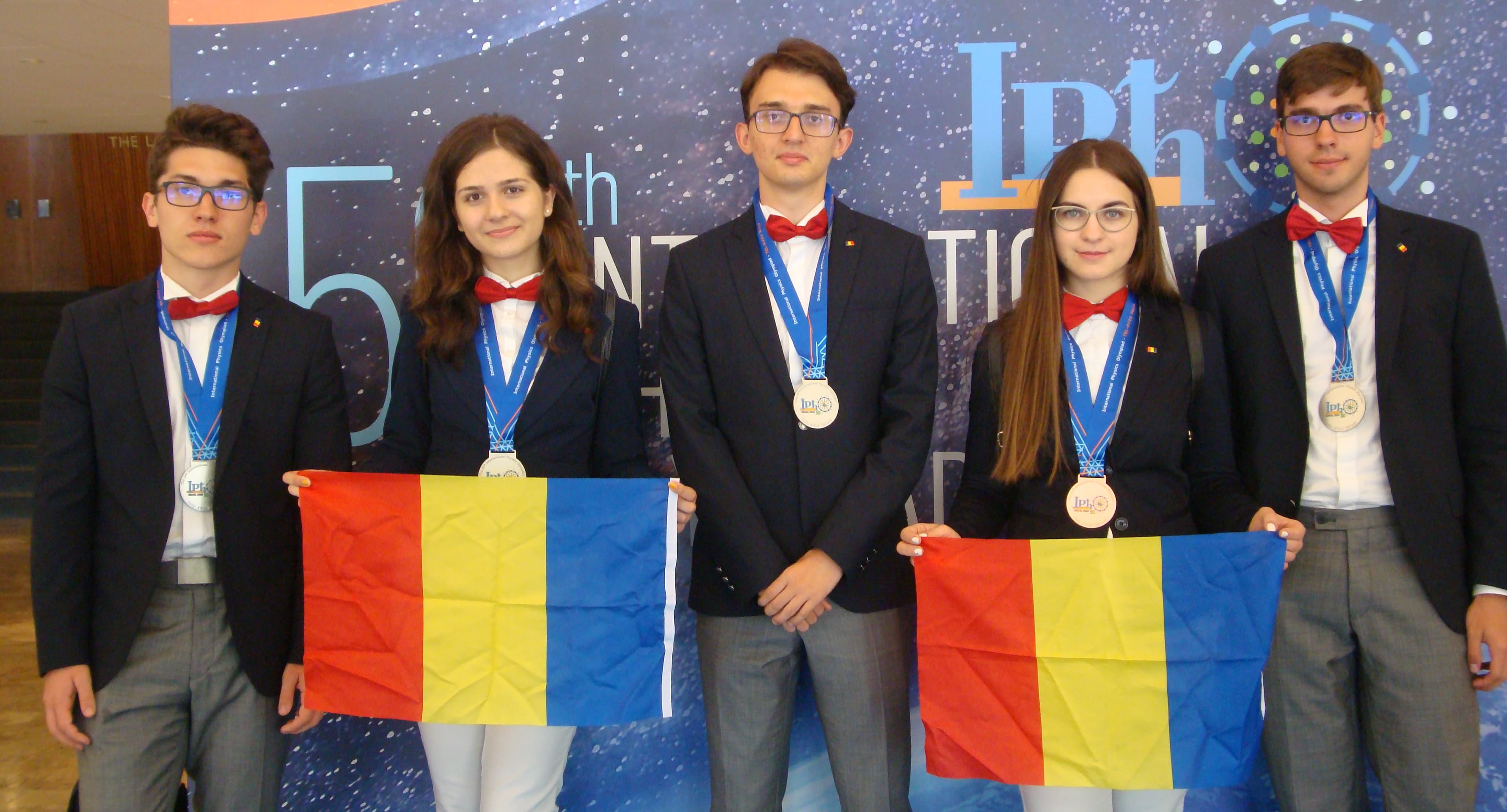 Romanian students score top results at international science competitions