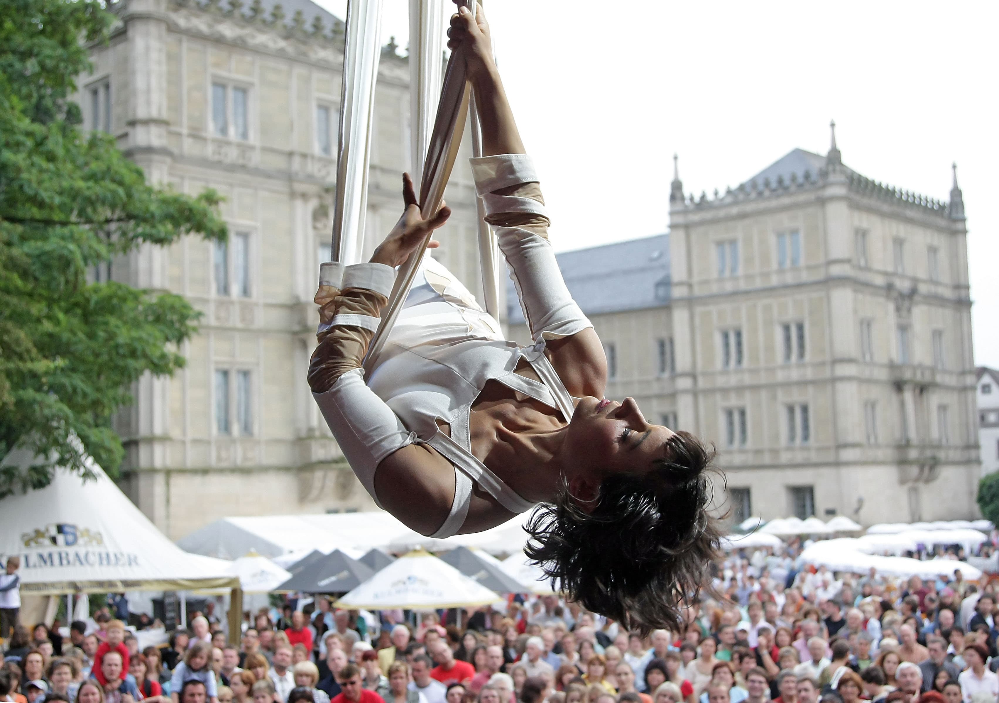 Bucharest street theater festival returns with new edition