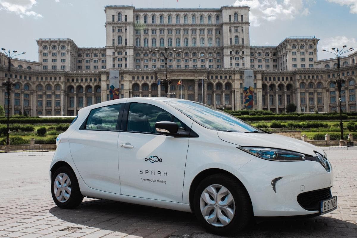 Electric car sharing service Spark launches in Bucharest with a fleet of 50 cars