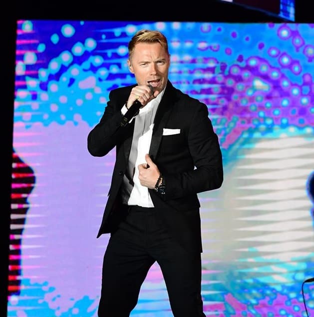 Ronan Keating rents plane to avoid crowded road segment in Romania