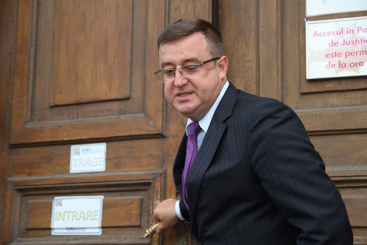 Former Romanian tax agency head sent to court for bribe taking
