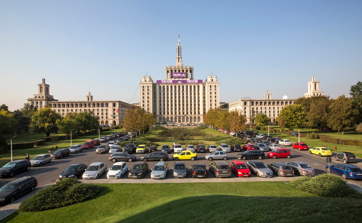 "Destination: Bucharest" – Tracing the marks of the communist era in the Capital city