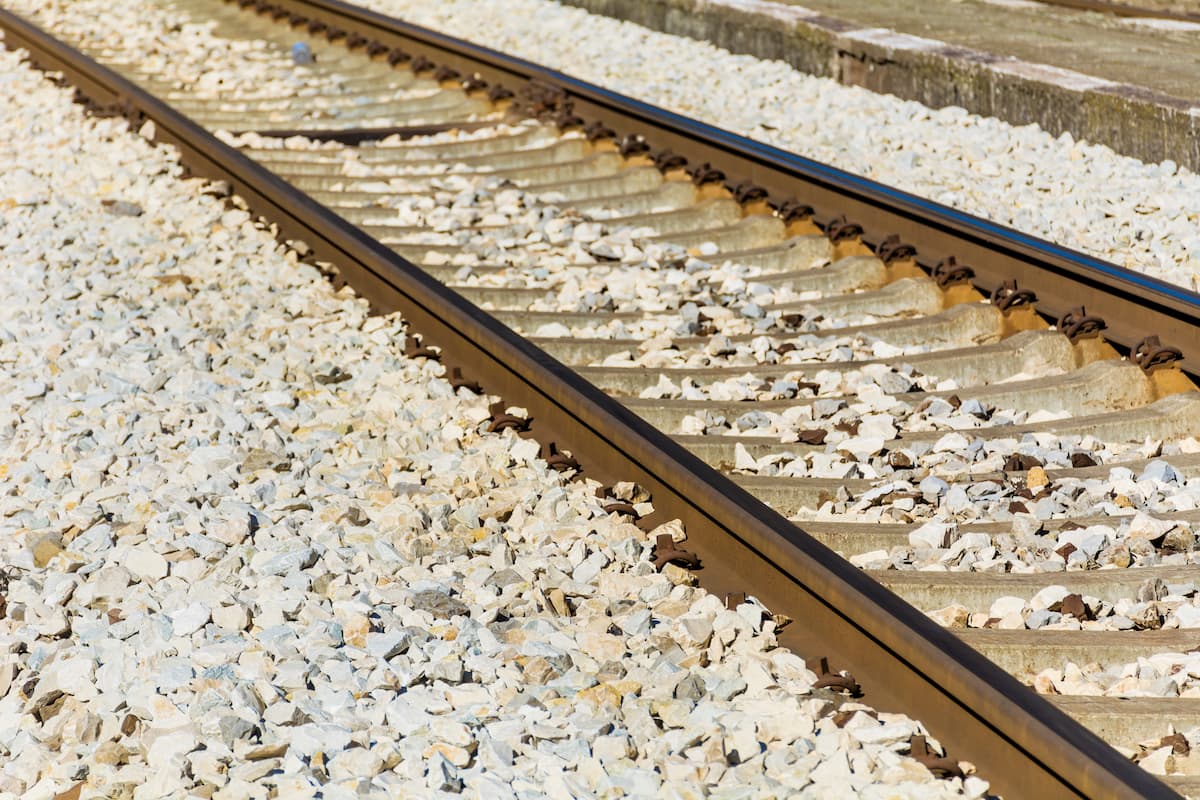 Court blocks Bucharest’s railway link to the airport, challenged by billionaire Ion Tiriac