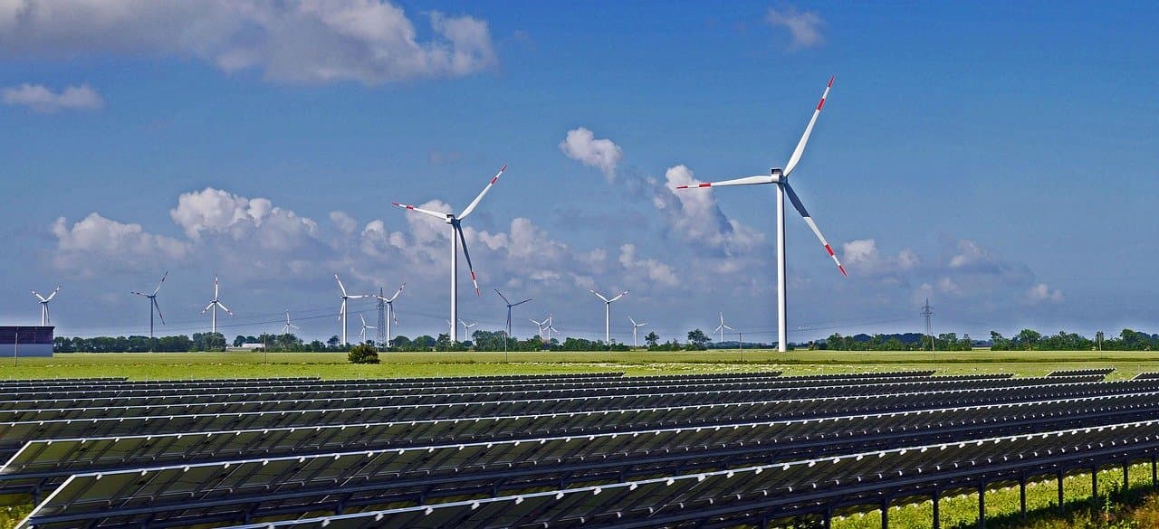 Hidroelectrica has under review 2,000 MW worth of PV park and wind farm projects