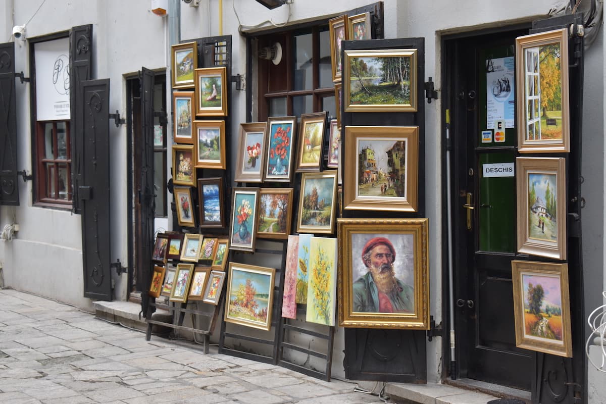 "Destination: Bucharest" - A walk looking for special gifts