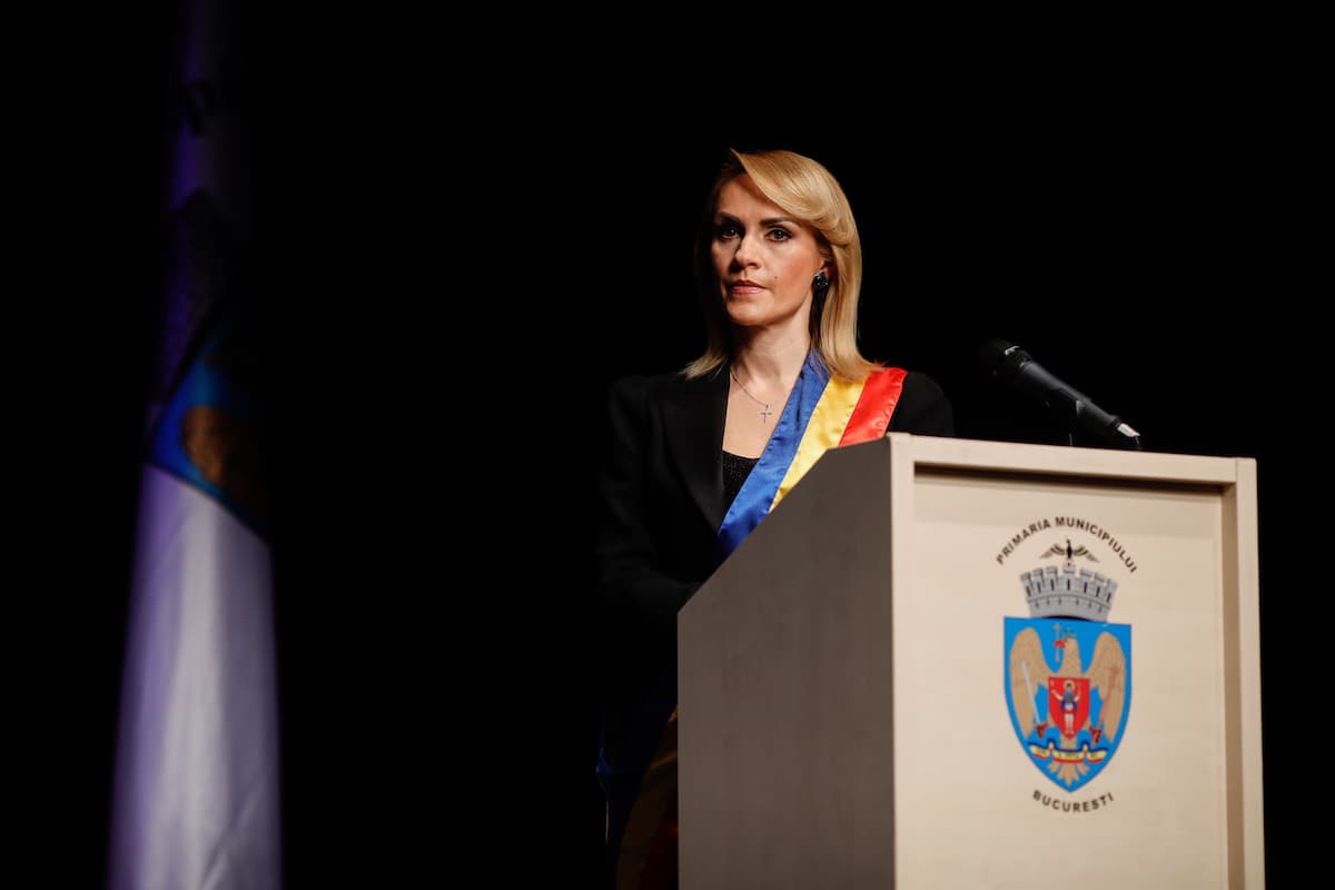 Bucharest mayor officially says she will run for new term, makes offensive comment about PM